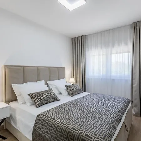 With A Parking Space Kastel Luksic, - 20265 Apartamento