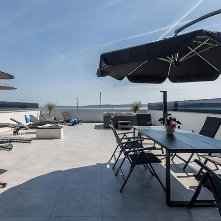 With Parking Space Kastel Luksic, - 20265