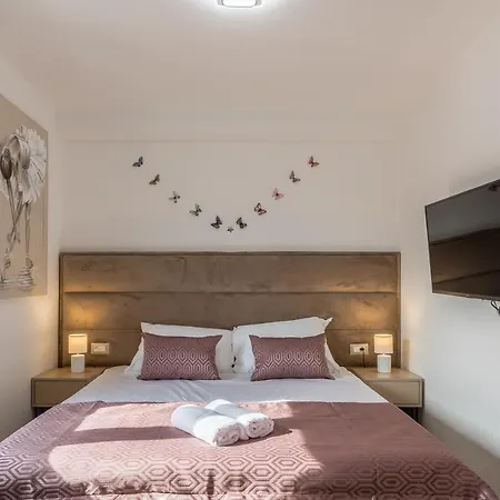 With A Parking Space Kastel Luksic, - 20265 Apartamento