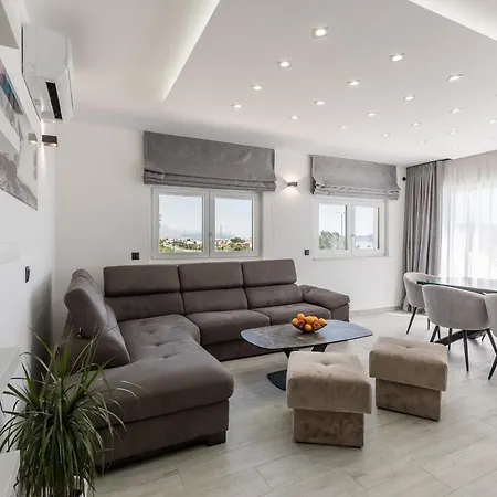 Apartamento With A Parking Space Kastel Luksic, - 20265 Kaštela