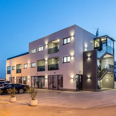 With A Parking Space Kastel Luksic, - 20265 Apartamento