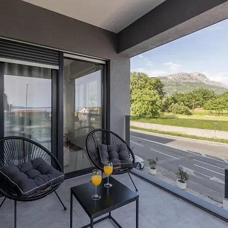 Apartamento With A Parking Space Kastel Luksic, - 20265