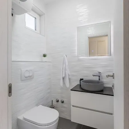 With A Parking Space Kastel Luksic, - 20265 Apartamento *