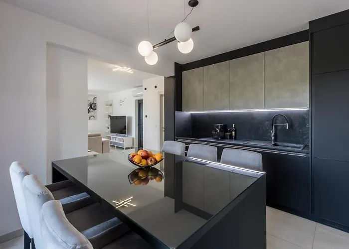 With Parking Space Kastel Luksic, - 20265