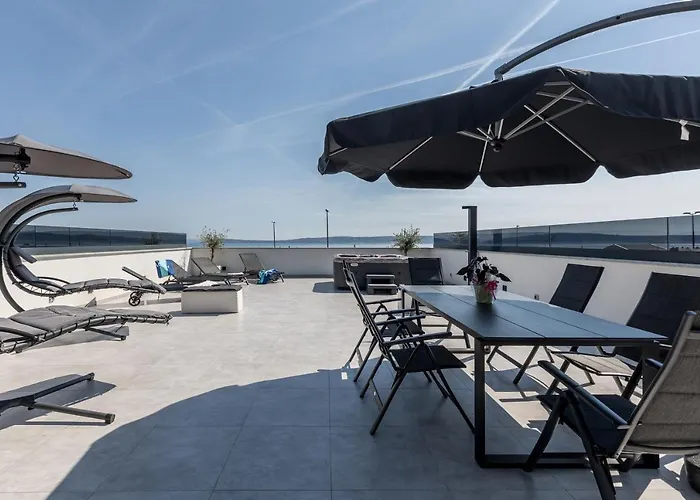 With Parking Space Kastel Luksic, - 20265