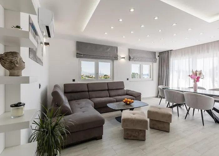 Appartamento With Parking Space Kastel Luksic, - 20265 Kaštela