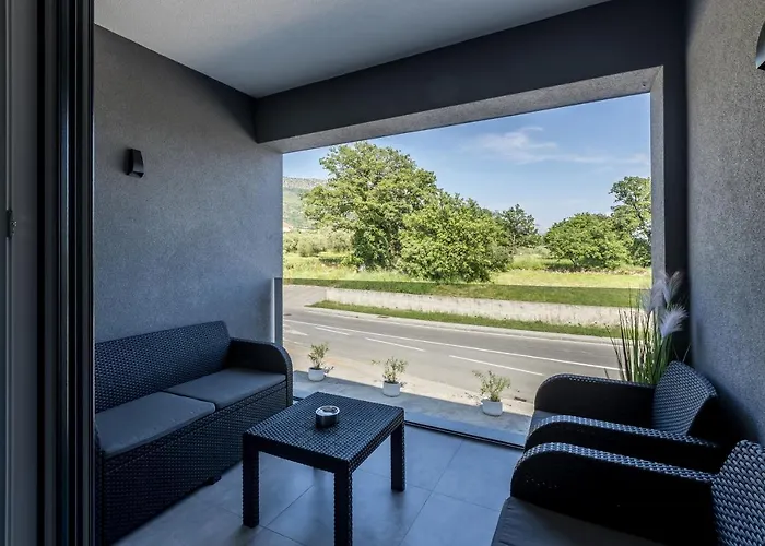 Appartamento With Parking Space Kastel Luksic, - 20265 *