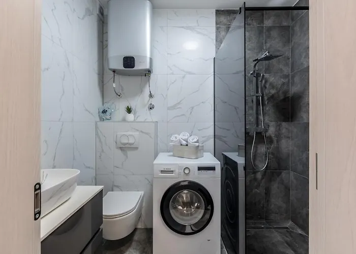 With Parking Space Kastel Luksic, - 20265 *